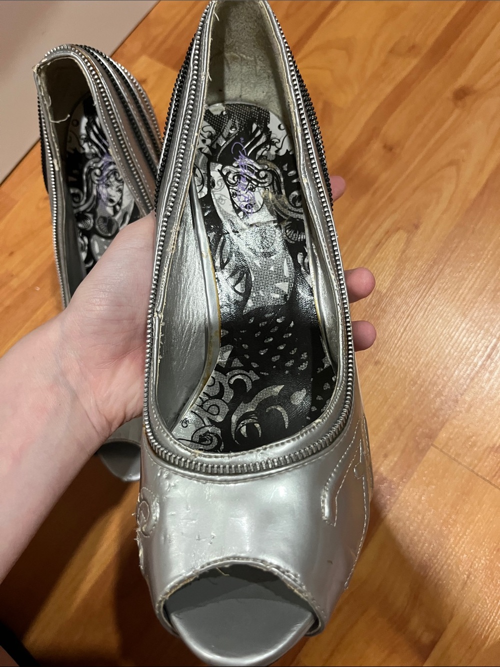 Ed Hardy Pre-Own Heels - Picture 7 of 10